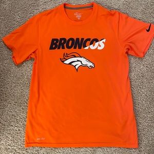 Men’s L Broncos shirt